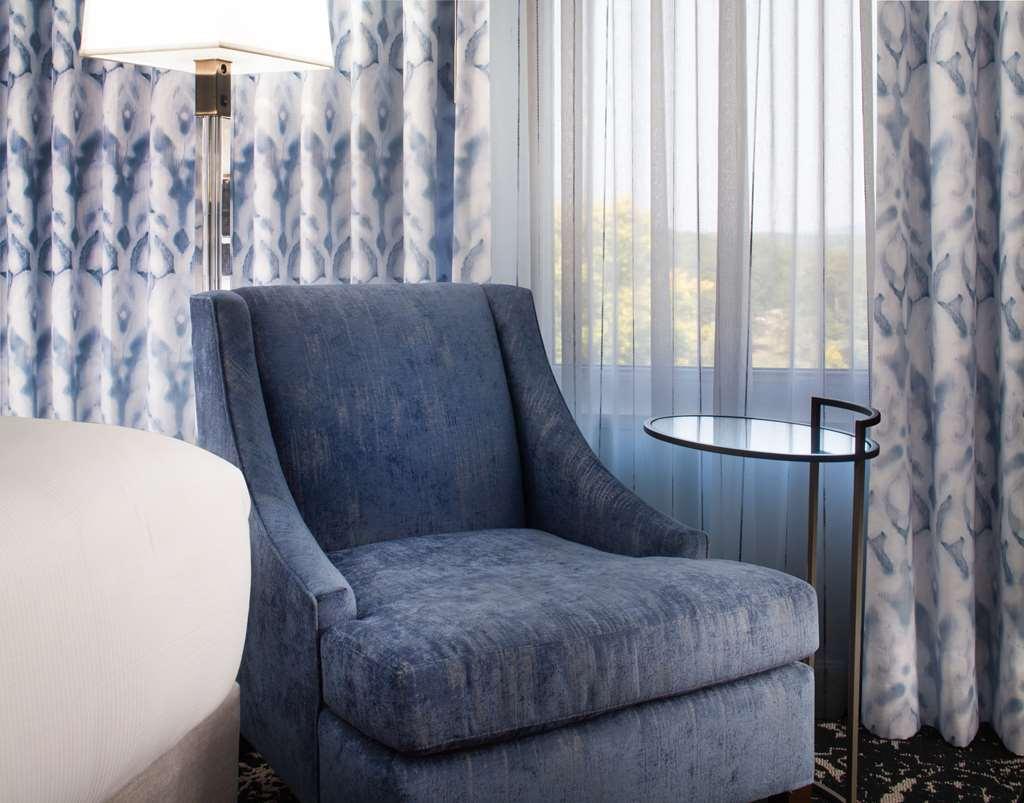 Hilton Atlanta/Marietta Hotel & Conference Center Room photo