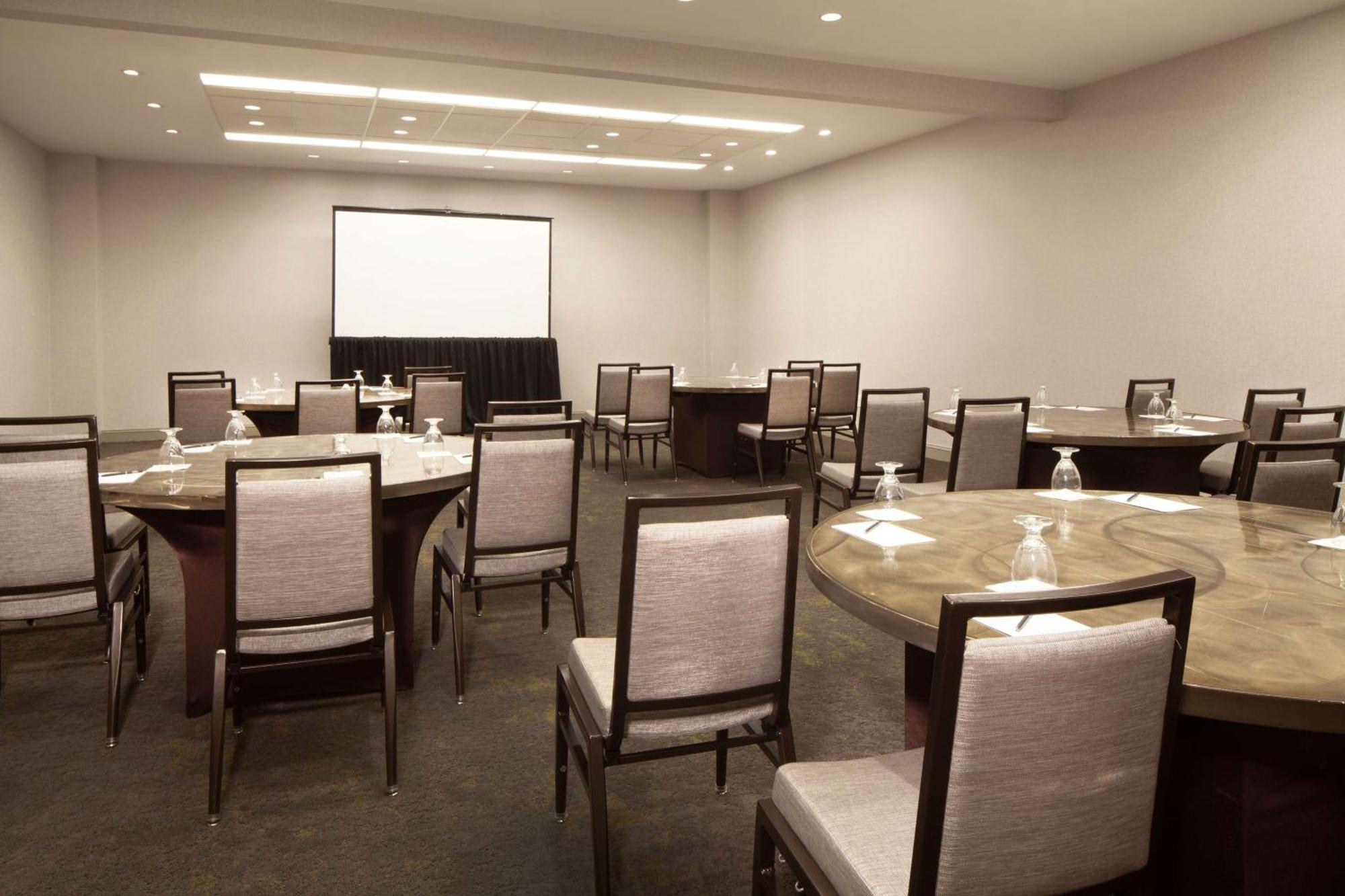 Hilton Atlanta/Marietta Hotel & Conference Center Exterior photo
