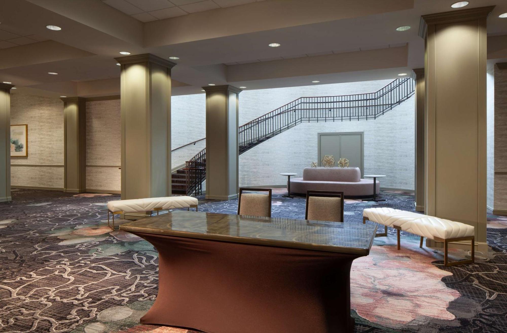Hilton Atlanta/Marietta Hotel & Conference Center Exterior photo