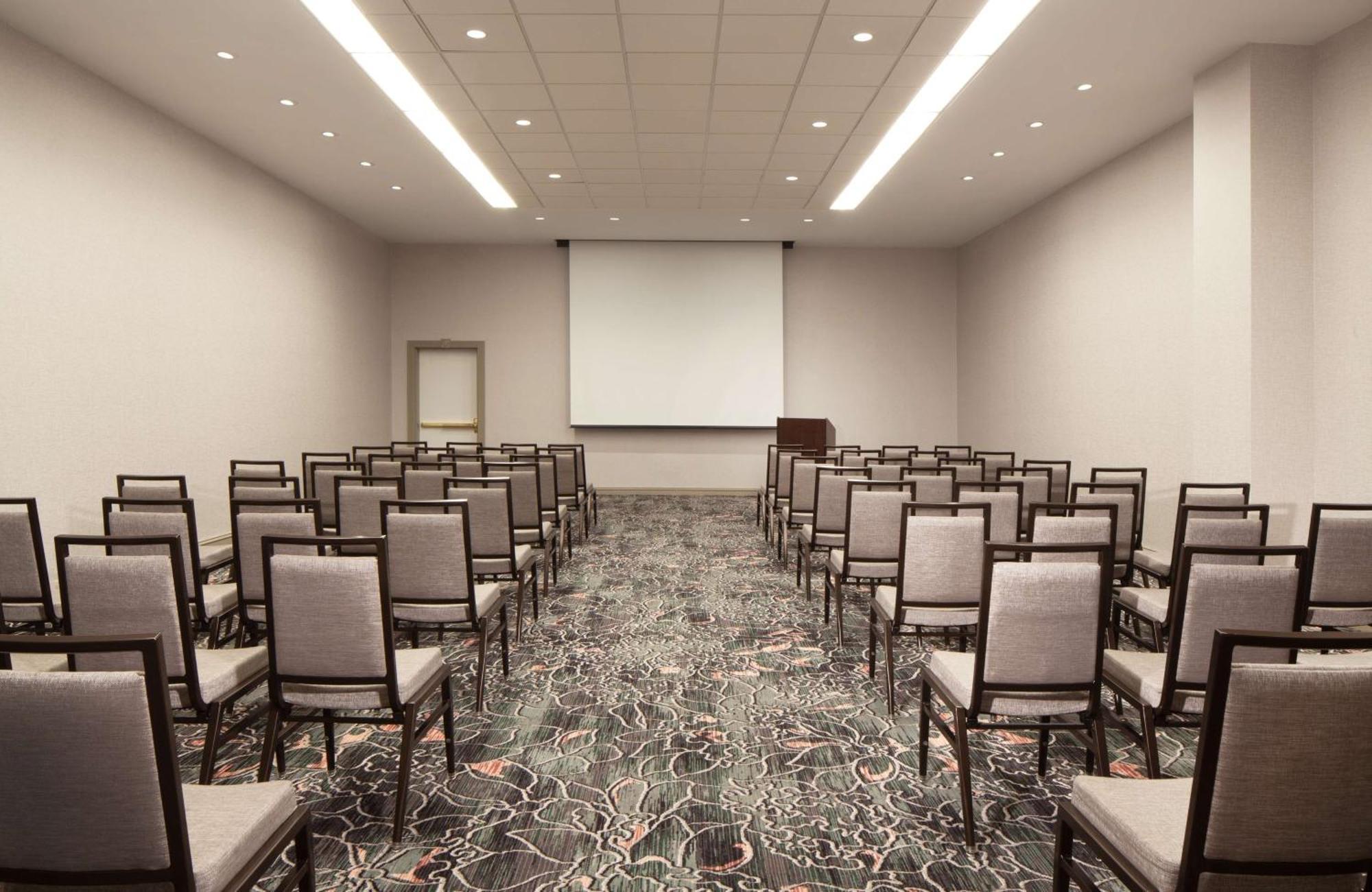 Hilton Atlanta/Marietta Hotel & Conference Center Exterior photo