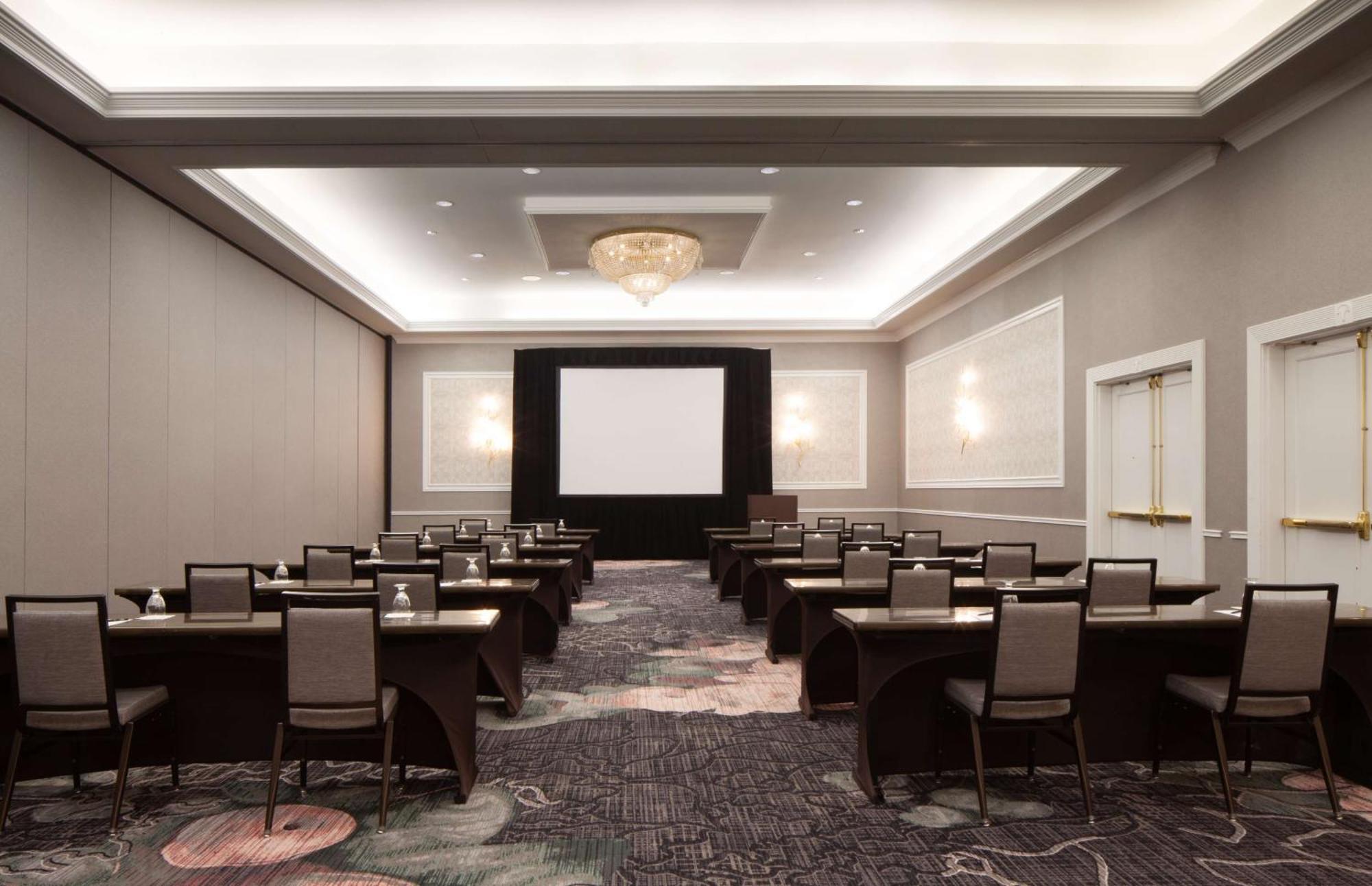 Hilton Atlanta/Marietta Hotel & Conference Center Exterior photo
